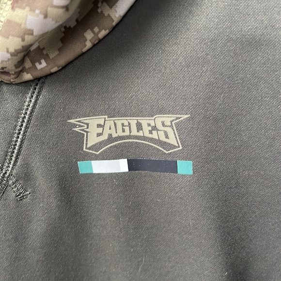 Salute to Service Eagles hoodie - Picture 8 of 8